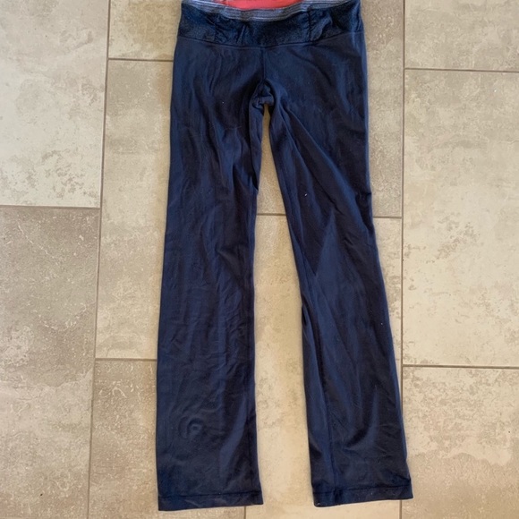 Lululemon - Picture 2 of 2